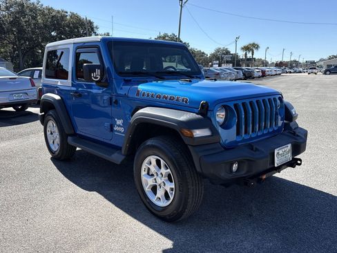 Used 2021 Jeep Wrangler Sport image 7