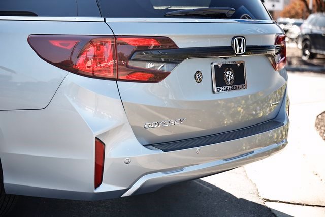 New 2027 Honda Odyssey Touring image 9