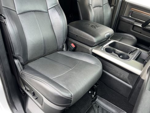 Used 2017 RAM 1500 Laramie AWD/4WD image 24