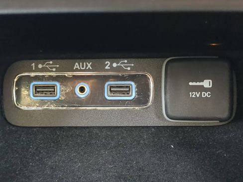 Used 2020 Jeep Grand Cherokee Laredo w/ Security & Convenience Group image 22