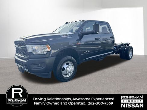 Used 2022 RAM 3500 Tradesman w/ Max Tow Package image 2