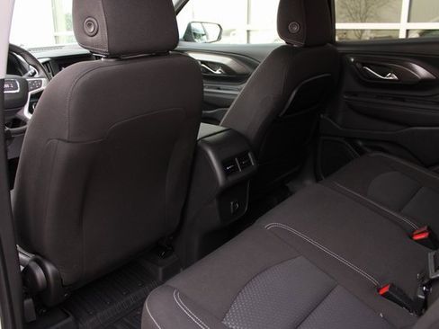 Used 2023 GMC Terrain SLE image 30