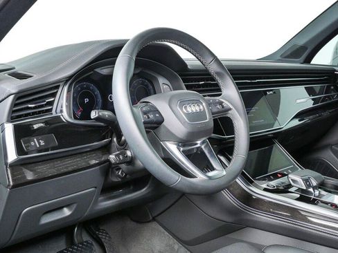 Used 2025 Audi Q7 3.0T Prestige AWD/4WD image 3
