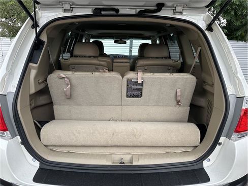Used 2011 Toyota Highlander Limited w/ Tow Pkg AWD/4WD image 26