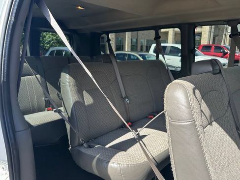 Used 2020 Chevrolet Express 3500 LT w/ LT Preferred Equipment Group RWD image 24