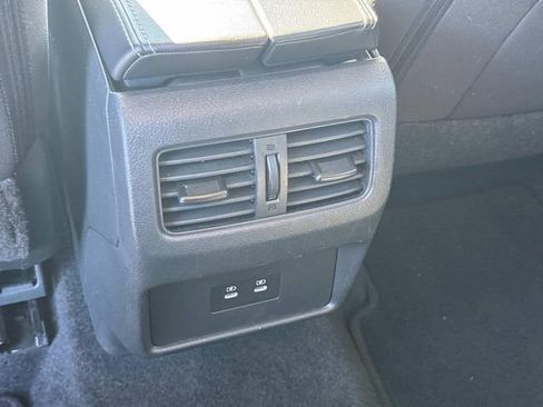 Used 2025 Nissan Rogue SV image 17