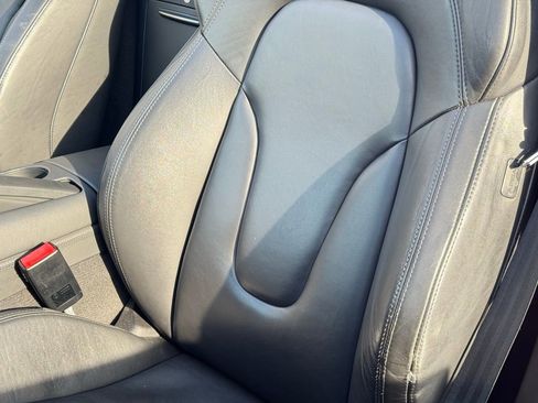 Used 2014 Audi R8 V10 w/ Full Leather Package image 40