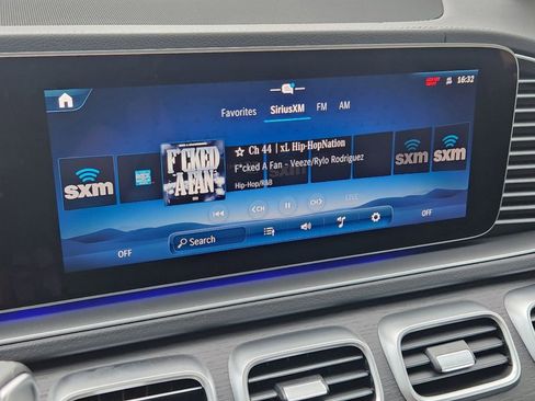 Used 2025 Mercedes-Benz GLS 450 4MATIC image 25