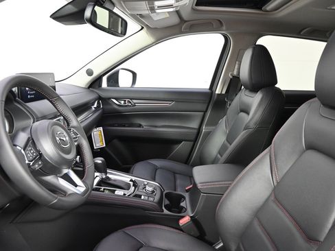 New 2025 MAZDA CX-5 Carbon Edition image 13