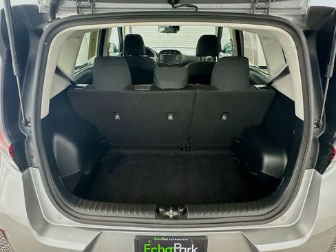 Used 2025 Kia Soul LX w/ LX Technology Package FWD image 29