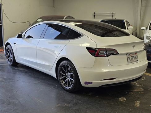Used 2019 Tesla Model 3 Standard Range Plus RWD image 2