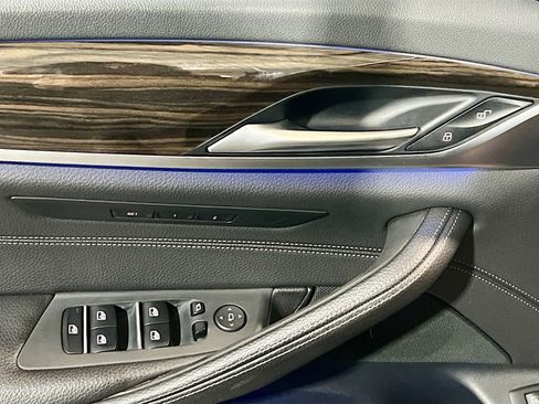 Used 2018 BMW 540i image 14