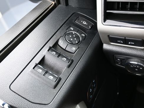 Used 2021 Ford F250 Lariat AWD/4WD image 24