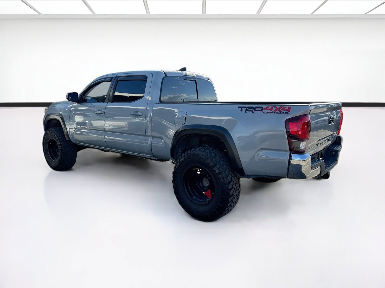 Used 2019 Toyota Tacoma TRD Off-Road AWD/4WD image 6