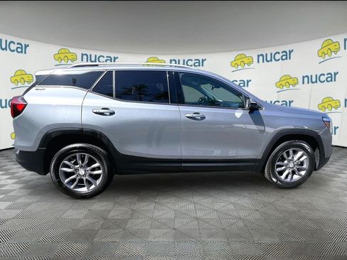 Used 2023 GMC Terrain SLT AWD/4WD image 9