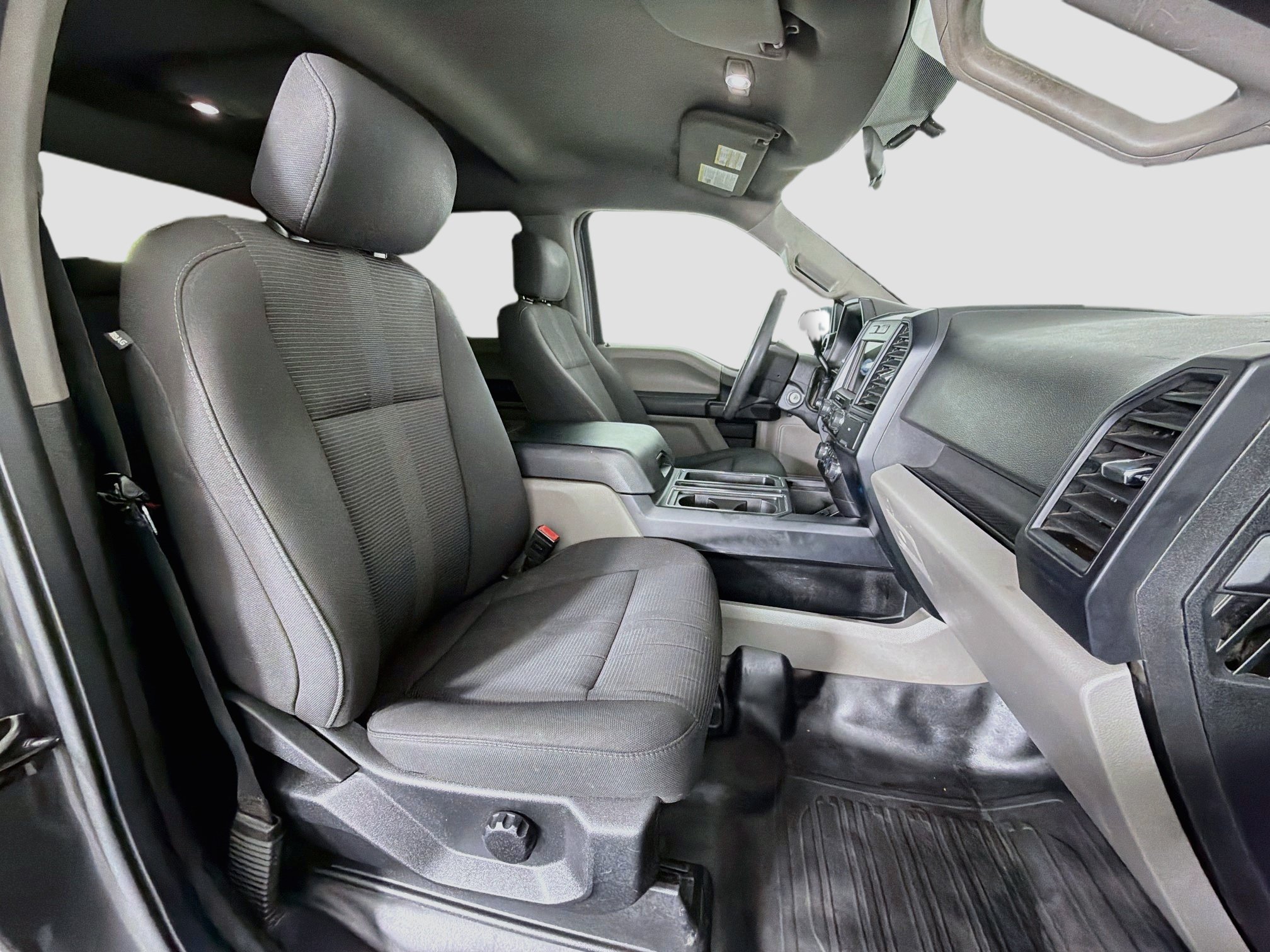 Used 2018 Ford F150 XL w/ Equipment Group 101A Mid AWD/4WD image 28