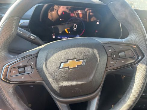 Used 2025 Chevrolet TrailBlazer LT w/ Driver Confidence Package image 25