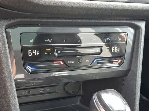 Certified 2022 Volkswagen Tiguan SE w/ Panoramic Sunroof Package image 19