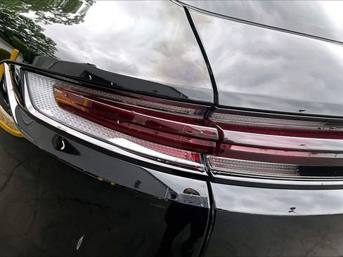 Used 2024 Porsche Cayenne AWD/4WD image 28