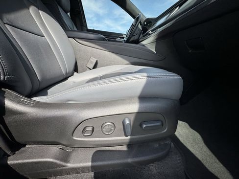 Used 2024 Buick Enclave Premium image 26