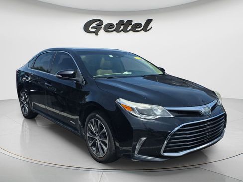 Used 2017 Toyota Avalon XLE Plus w/ Carpet Mat Package FWD image 2