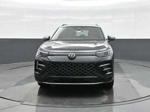 New 2026 Volkswagen Tiguan SE R-Line AWD/4WD image 2