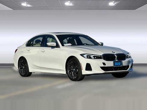 Used 2025 BMW 330i Sedan w/ Convenience Package image 6