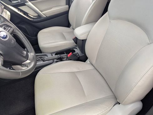 Used 2016 Subaru Forester 2.5i Touring w/ Eyesight & Navigation System image 18