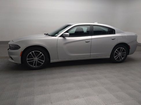 Used 2019 Dodge Charger SXT AWD/4WD image 2