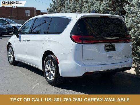 Used 2026 Chrysler Pacifica Limited AWD/4WD image 5