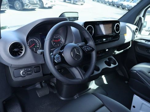 New 2025 Mercedes-Benz Sprinter 2500 image 3