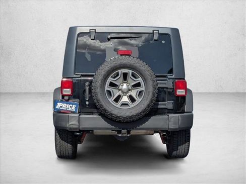 Used 2017 Jeep Wrangler Unlimited Rubicon w/ Connectivity Group AWD/4WD image 7