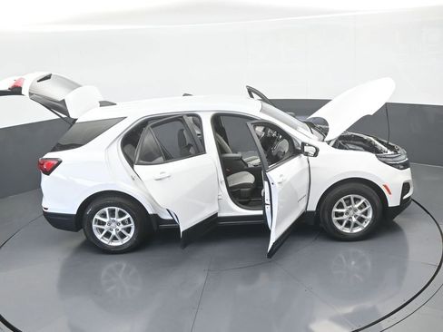 Used 2023 Chevrolet Equinox LS image 69