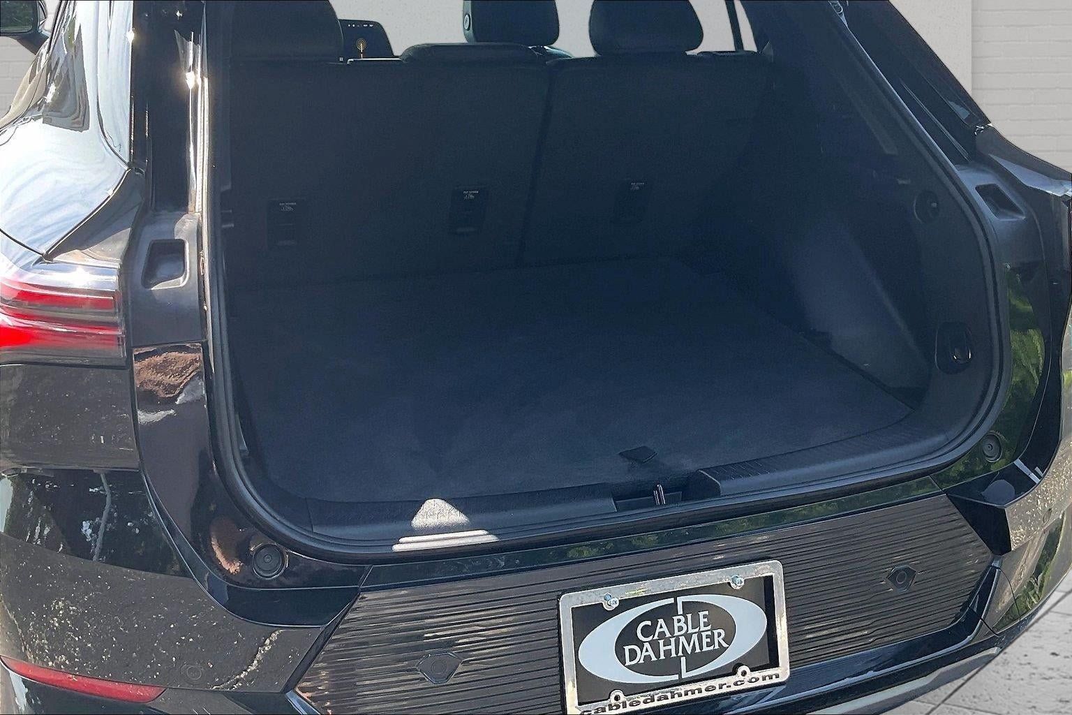 Used 2025 Chevrolet Equinox EV LT w/ Convenience Package FWD image 4