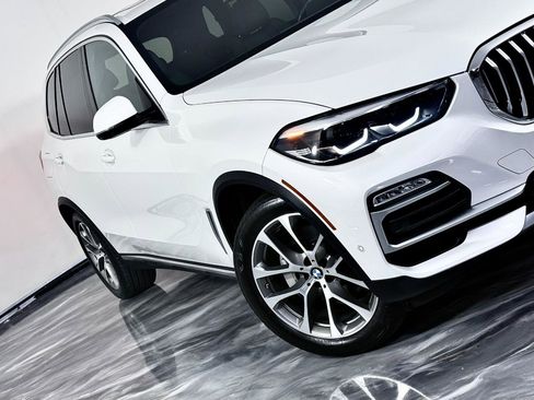 Used 2019 BMW X5 xDrive40i w/ Premium Package 2 AWD/4WD image 4