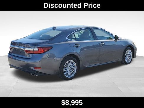 Used 2016 Lexus ES 350 w/ Navigation System Package image 3