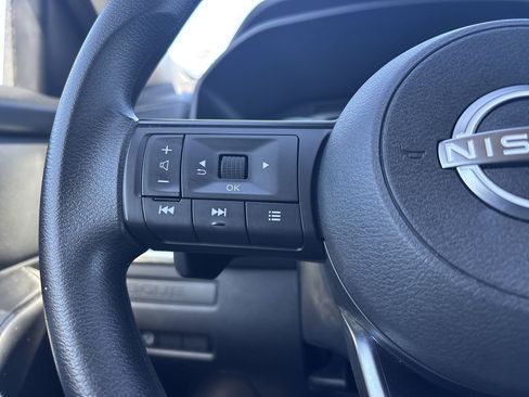 Used 2024 Nissan Rogue S image 23