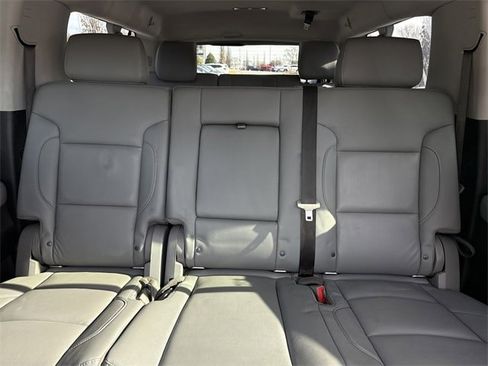 Used 2020 Chevrolet Suburban LT image 34