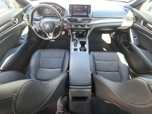 Used 2020 Honda Accord Sport image 11