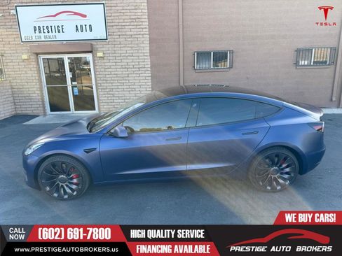 Used 2023 Tesla Model 3 Performance image 2