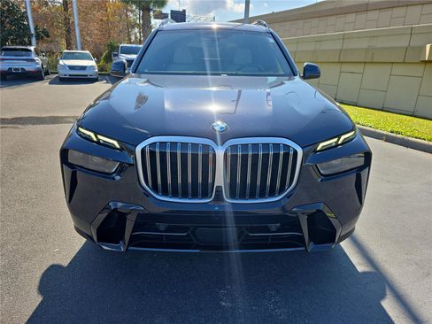Used 2024 BMW X7 xDrive40i w/ M Sport Package image 2