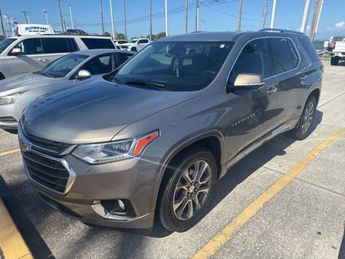 Used 2019 Chevrolet Traverse Premier image 3
