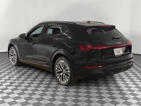 Used 2024 Audi Q8 e-tron Premium Plus w/ Premium Plus Package AWD/4WD image 3