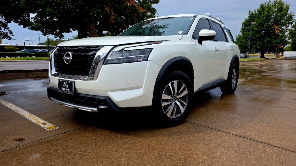 Used 2024 Nissan Pathfinder SL AWD/4WD image 4