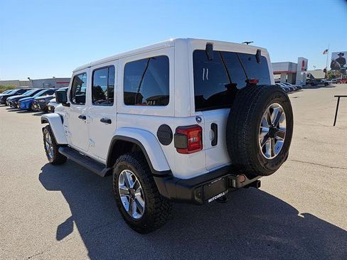Used 2021 Jeep Wrangler Unlimited Sahara image 3