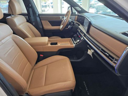 Used 2025 Hyundai Santa Fe Limited AWD/4WD image 44