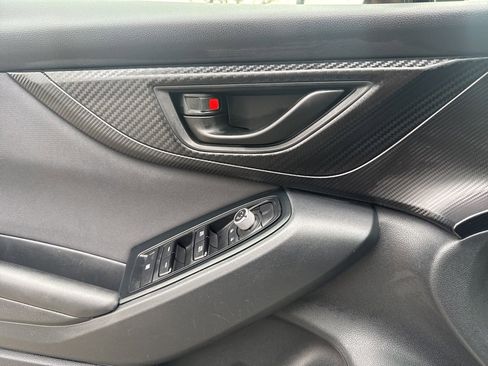 Used 2021 Subaru Crosstrek 2.0i Premium image 17