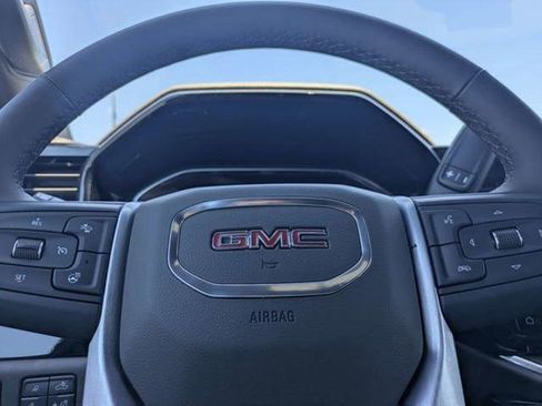 New 2026 GMC Sierra 2500 SLT w/ SLT Premium Package AWD/4WD image 32