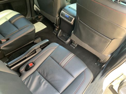 Used 2019 Toyota Highlander SE AWD/4WD image 45