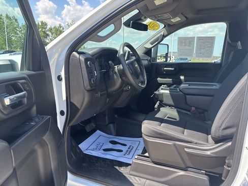 Used 2024 Chevrolet Silverado 3500 W/T w/ WT Safety Package AWD/4WD image 2